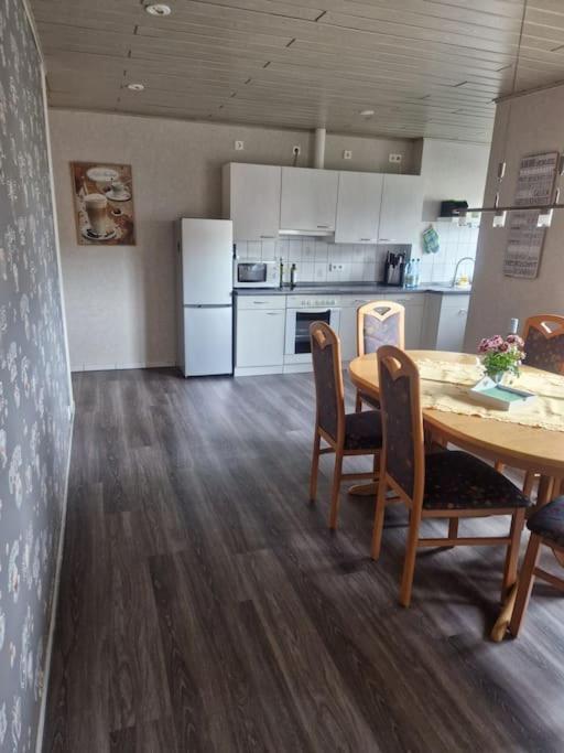 Gemuetliche 3-Zimmer-Wohnung, Zentral Gelegen Apensen Экстерьер фото